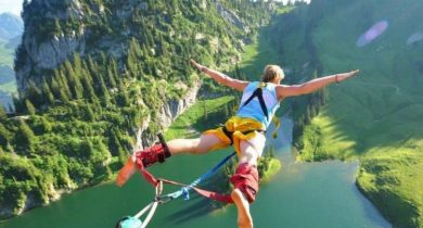 Bungee Jumping, Canada