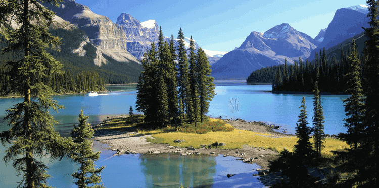 Maligne Lake, Jasper National Park, Alberta, Canada
