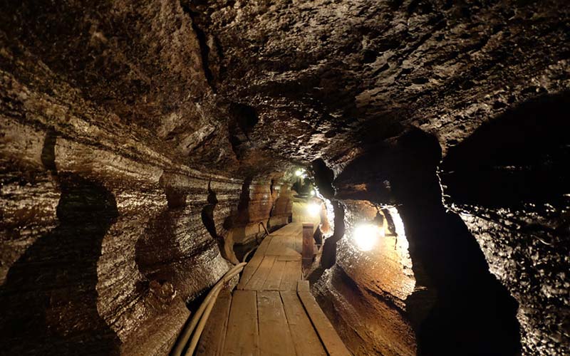 History of Bonnechere Caves